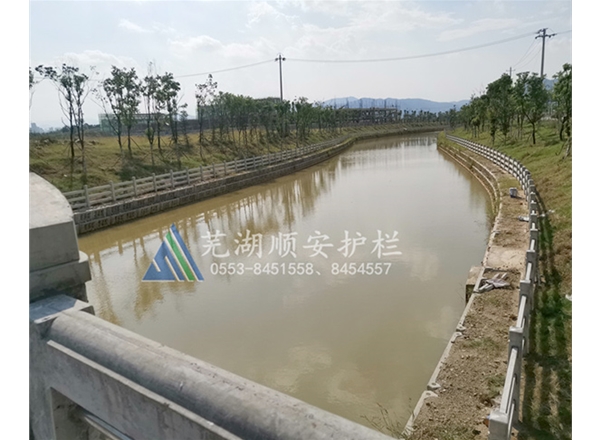 安慶太湖新區(qū)河道護欄